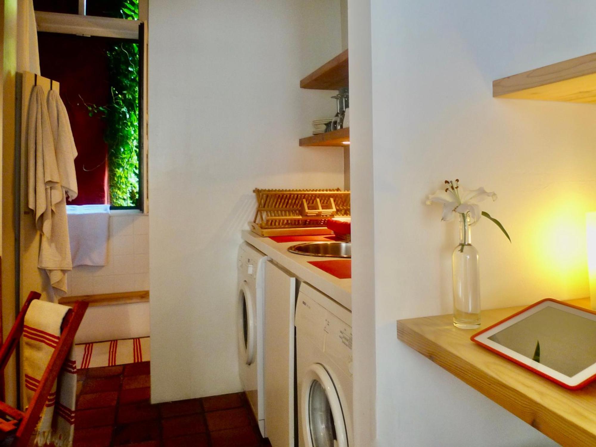 Heaven At 11, Your Deluxe Studio With Personal Bathroom, Kitchenette & Terrace ヘント エクステリア 写真