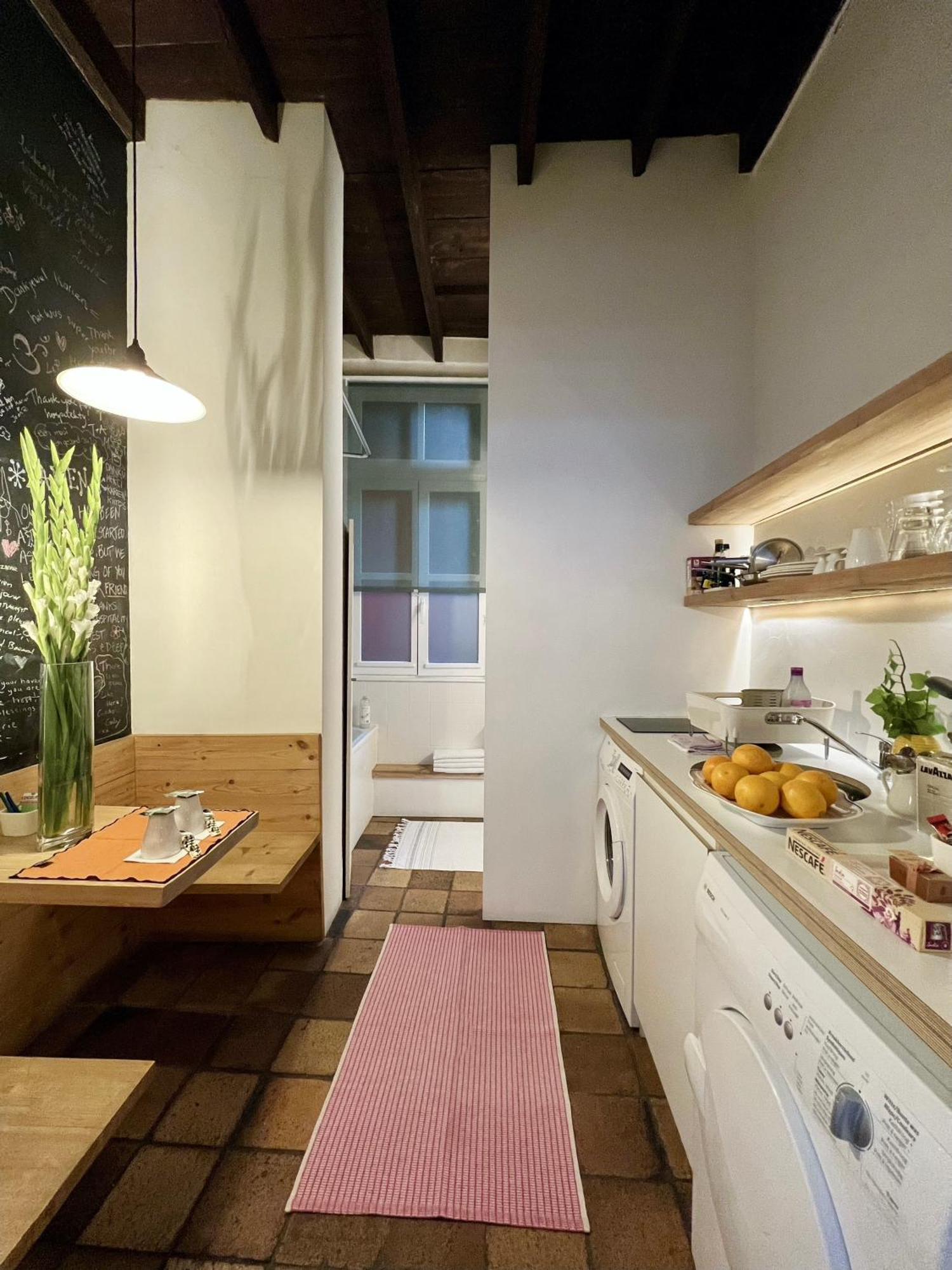 Heaven At 11, Your Deluxe Studio With Personal Bathroom, Kitchenette & Terrace ヘント エクステリア 写真